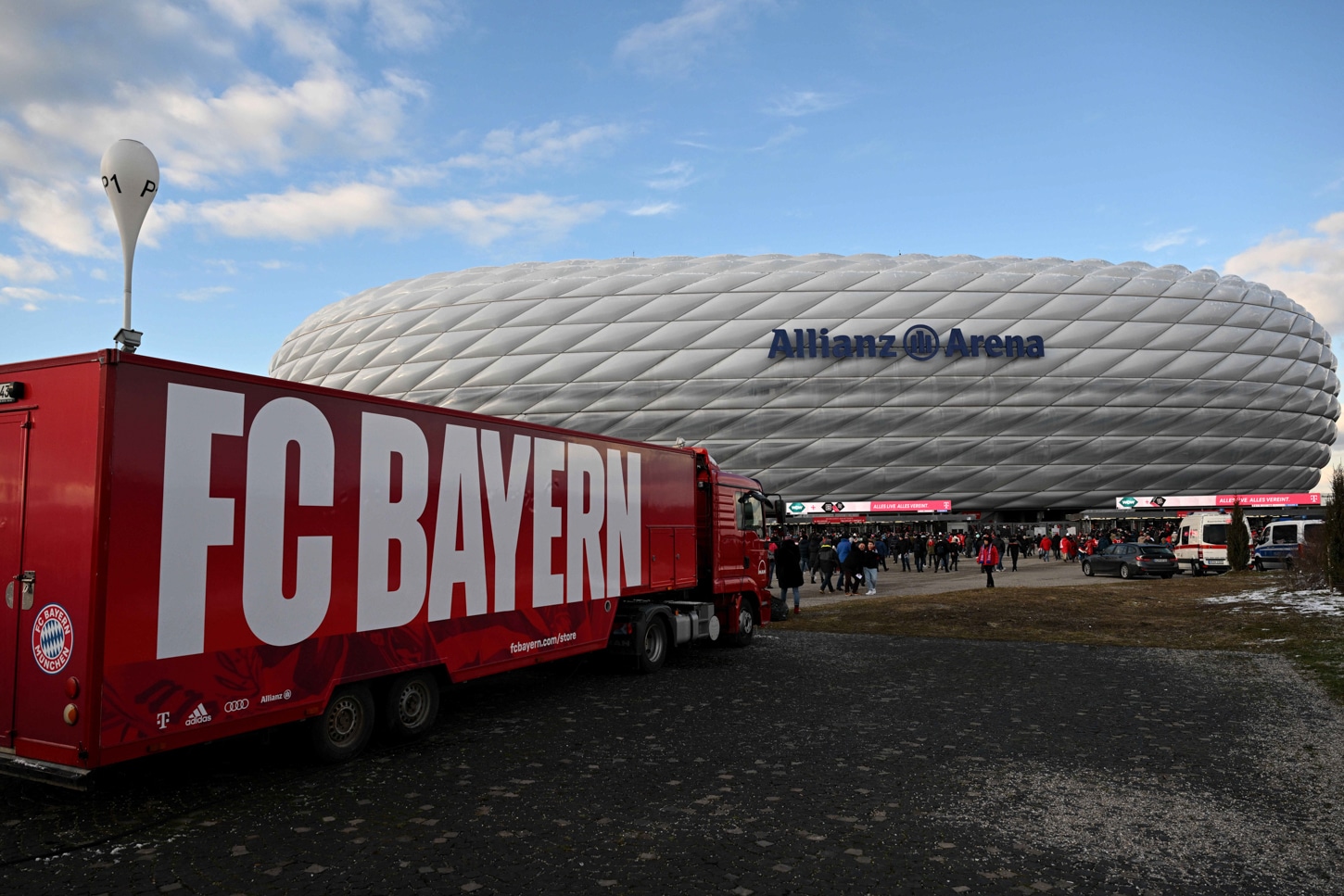 Allianz Arena at night: When do Bayern Munich stadium lights go on? 2 Allianz Arena, the Bayern Munich stadium | Full guide to the incredible ground on Football Ground Guides | Tickets, stadium tours, parking, directions, pubs, away fans | Bayern Munich stadium tour