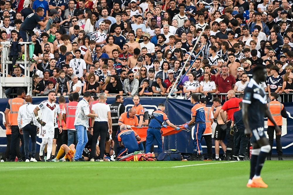 Has this Bordeaux fan just cost his team promotion to Ligue 1? 2 Bordeaux Rodez