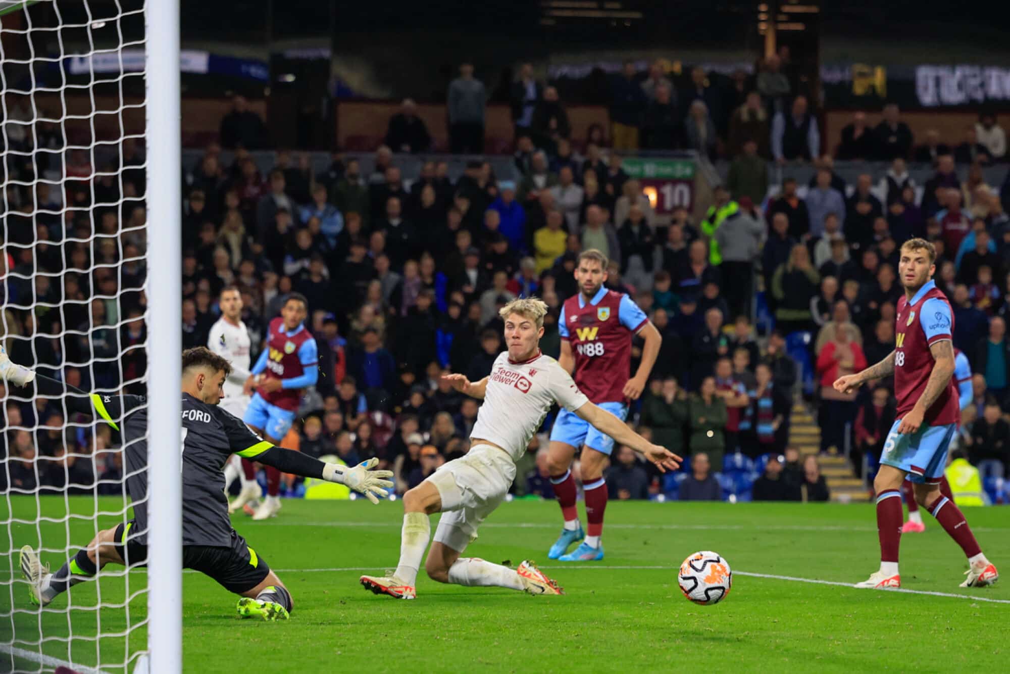 Burnley tickets give you the chance to watch some high quality Premier League football
