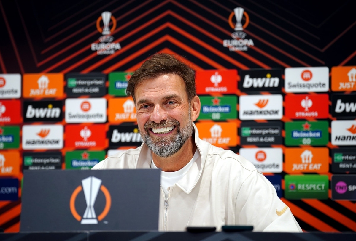 Liverpool fans bump into Jurgen Klopp on training ground tour 1 Jurgen Klopp