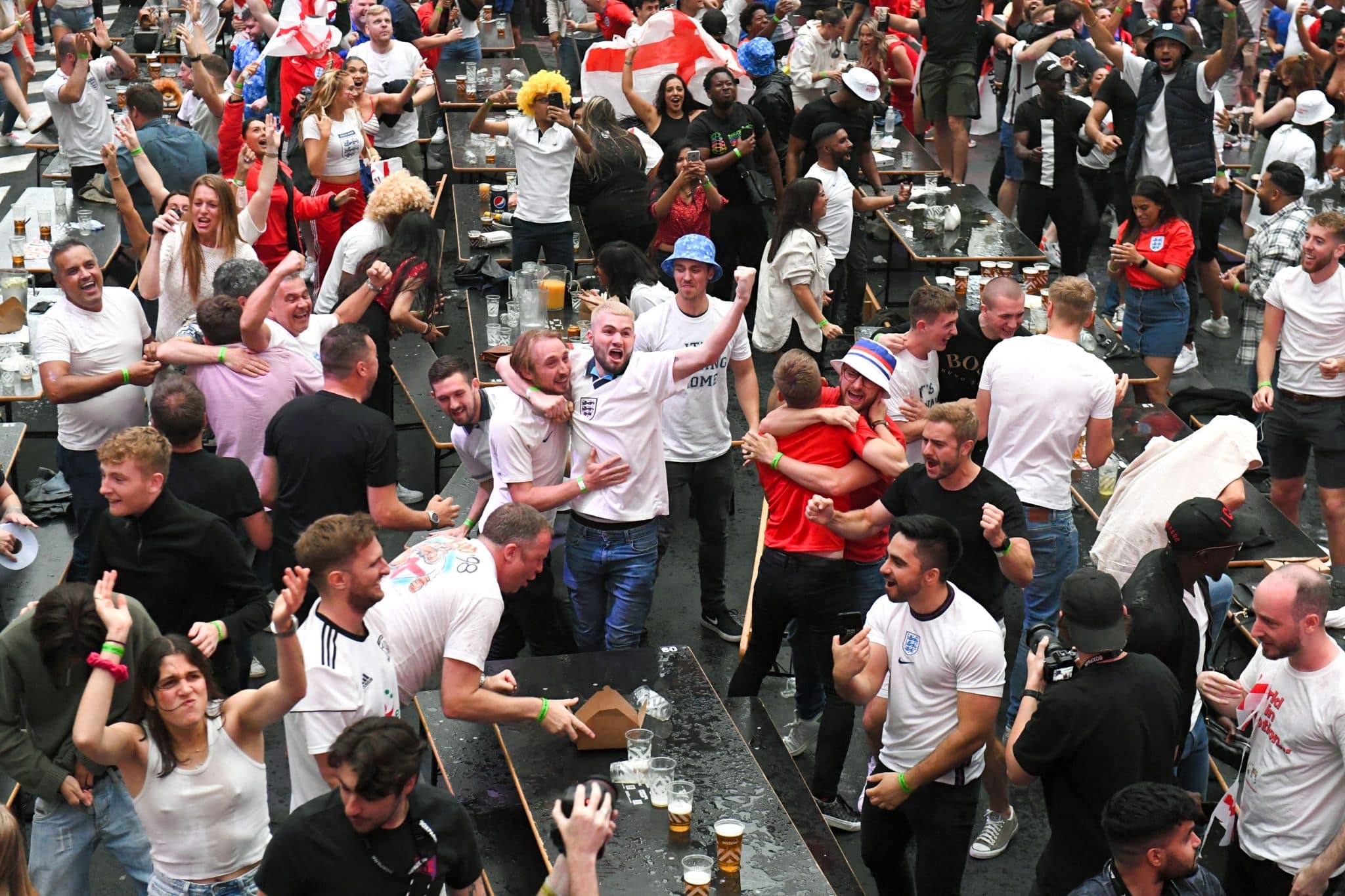 England and scotland fans