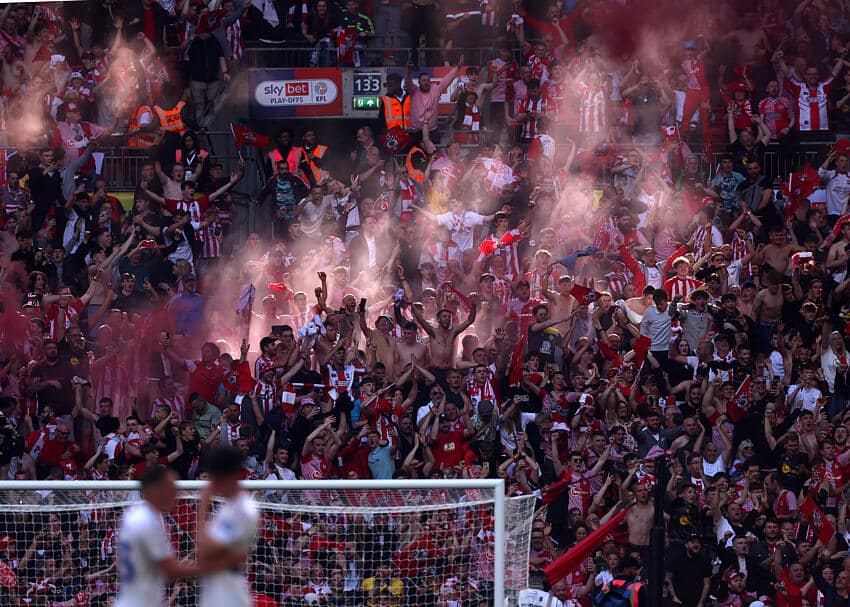 Incredible scenes at full-time whistle as Southampton return to the Premier League 1 Southampton return to the Premier League