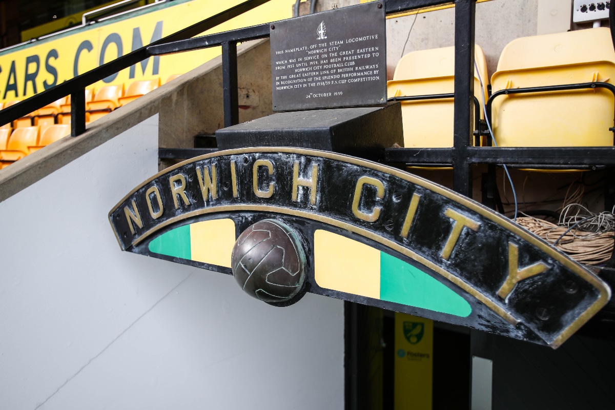 Arrests made after Leeds fan 'slashed in the neck' at Carrow Road 1 arrest made after leeds fan attacked