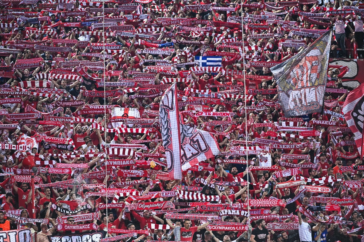 olympiacos fans