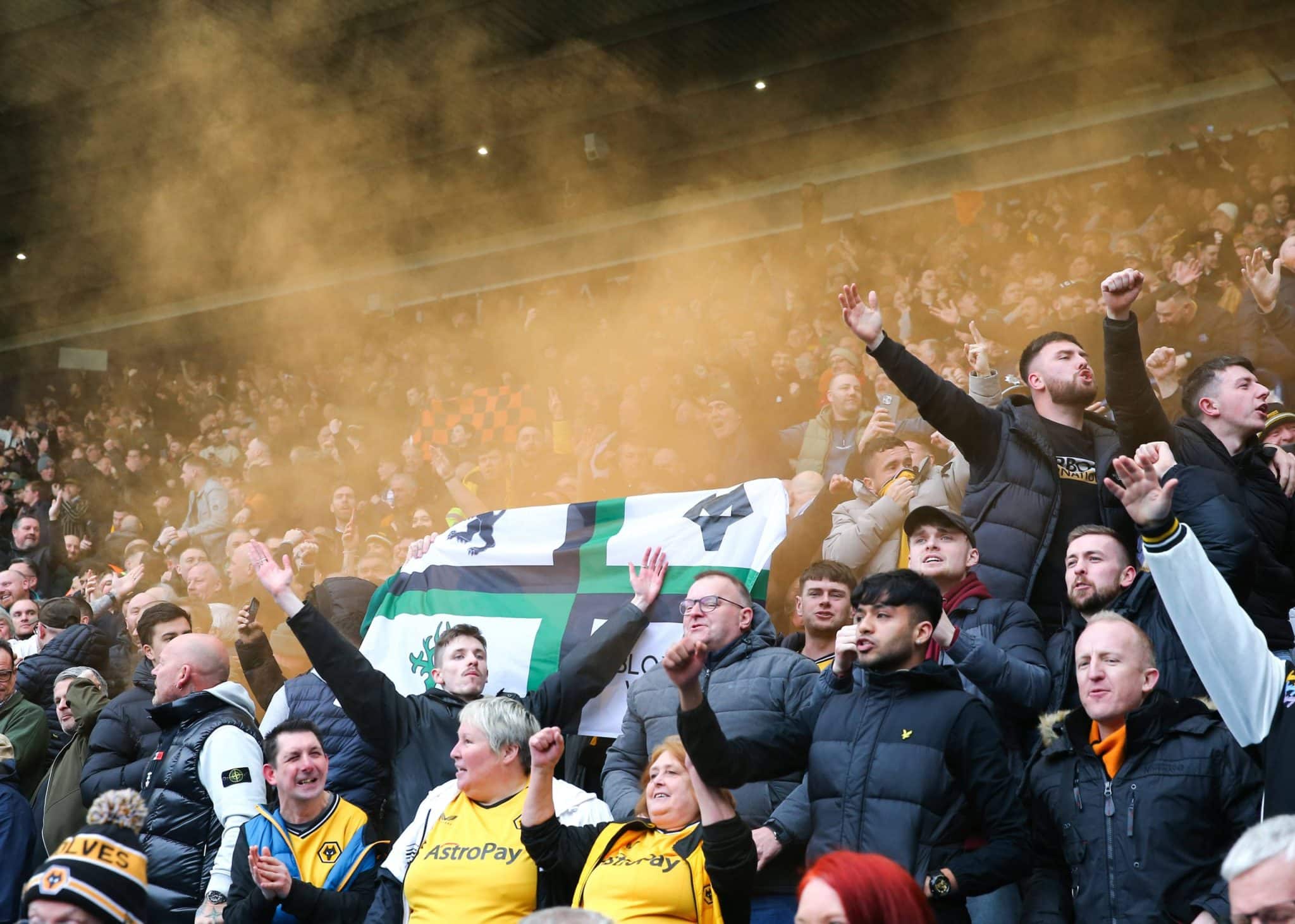 Football fans fighting: Who are the worst offenders? 1 Football fans fighting