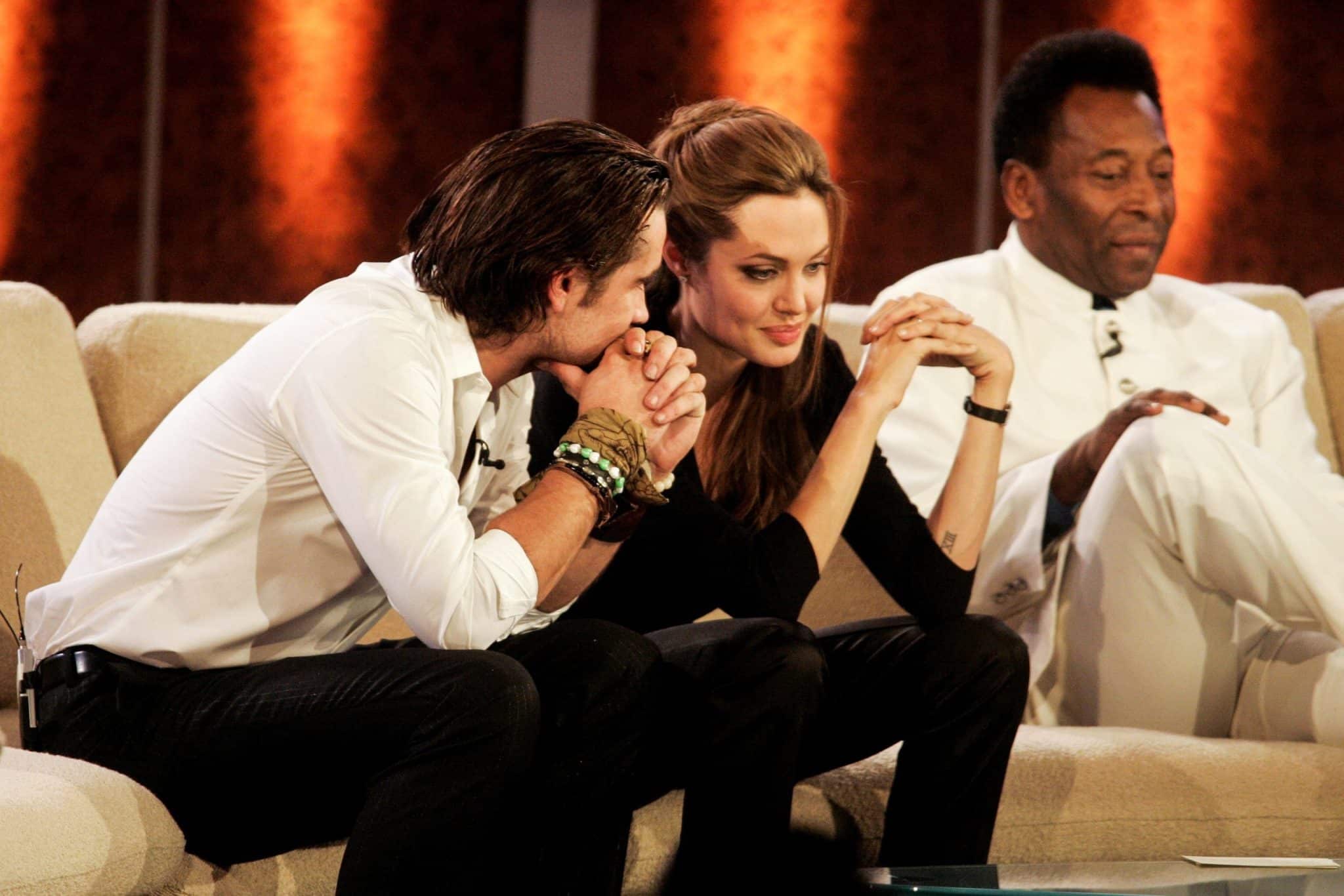 Famous Liverpool fans including Nelson Mandela, LeBron James, Angelina Jolie & others 2 Famous liverpool fans