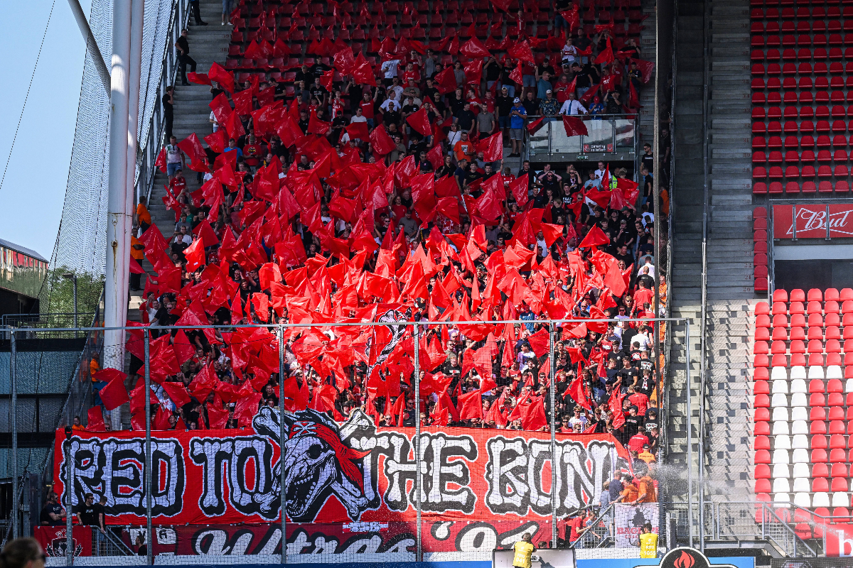 FC Twente fans: A guide to Manchester United's opponents 1 FC Twente fans