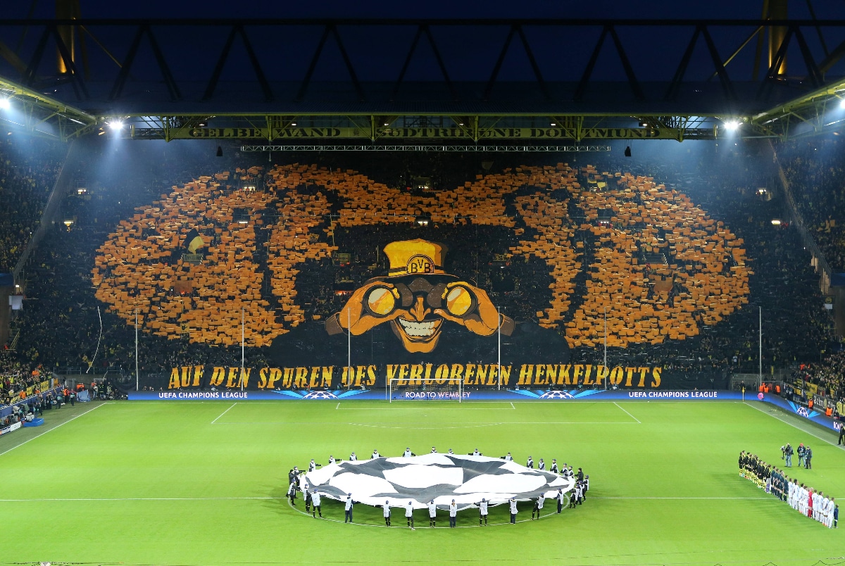 Dortmund fans v Malaga