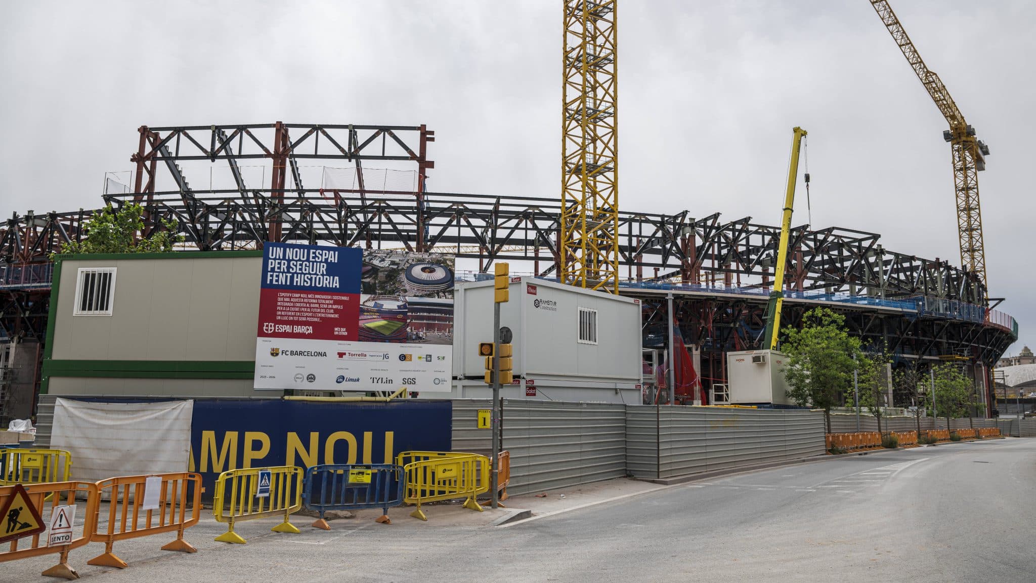 Barcelona's Camp Nou return thrown into chaos 1 The Camp Nou renovation work