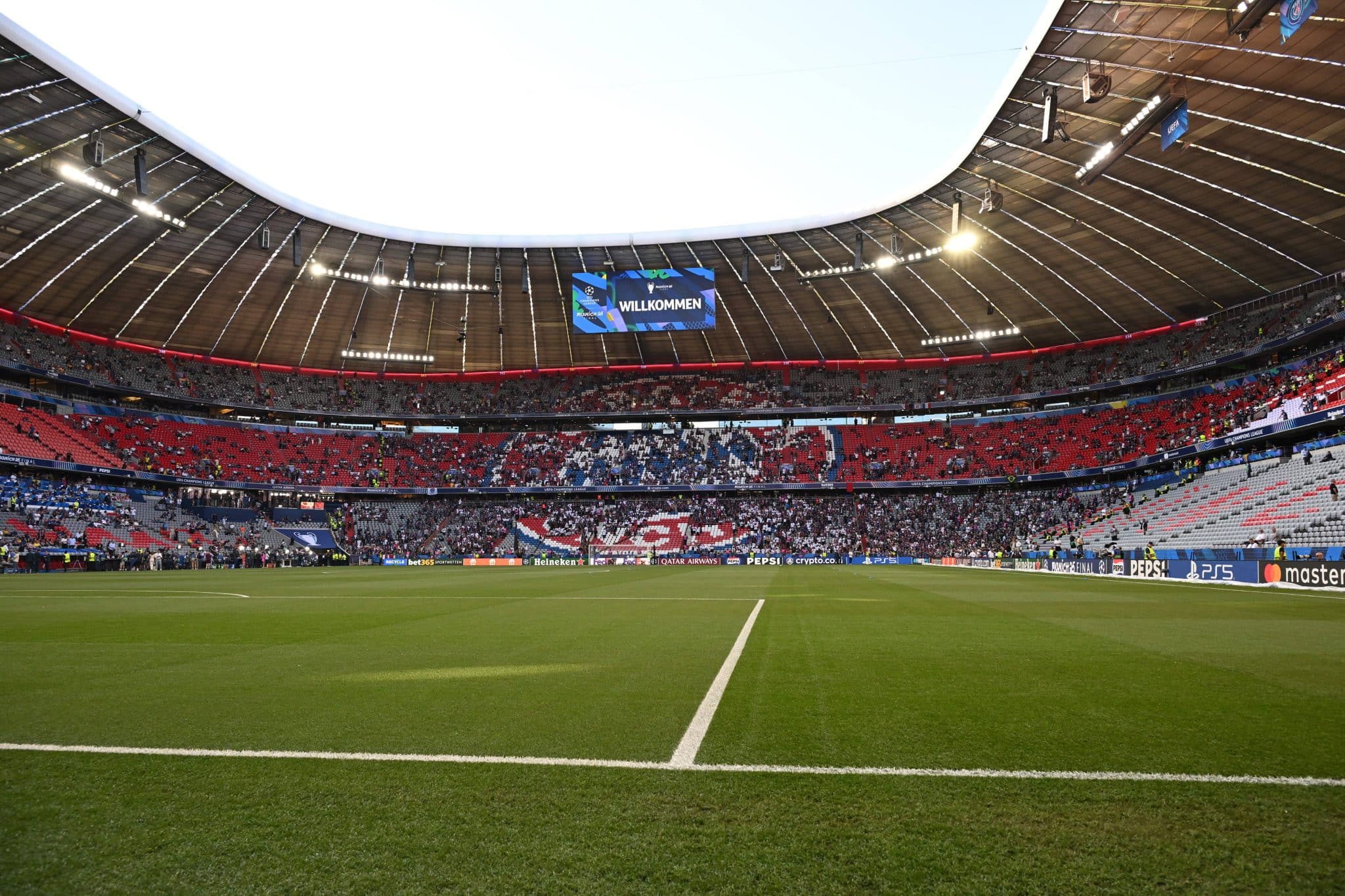 Away fans' guide to Munich: Key information for Chelsea fans 1 Away fans guide to the Allianz Arena