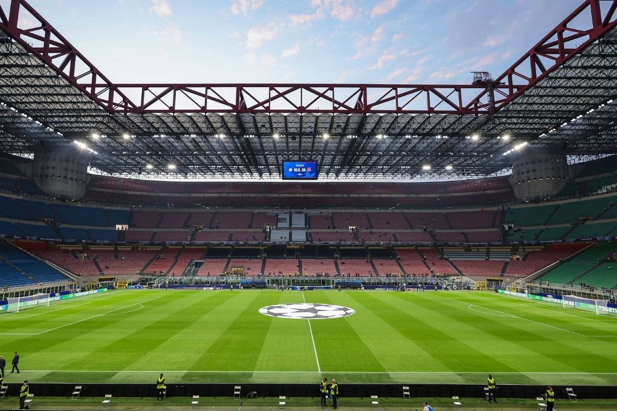 Inter Milan executive explains exactly why a new San Siro is ‘fundamental’ for club’s future growth 1 San Siro on a Champions League night