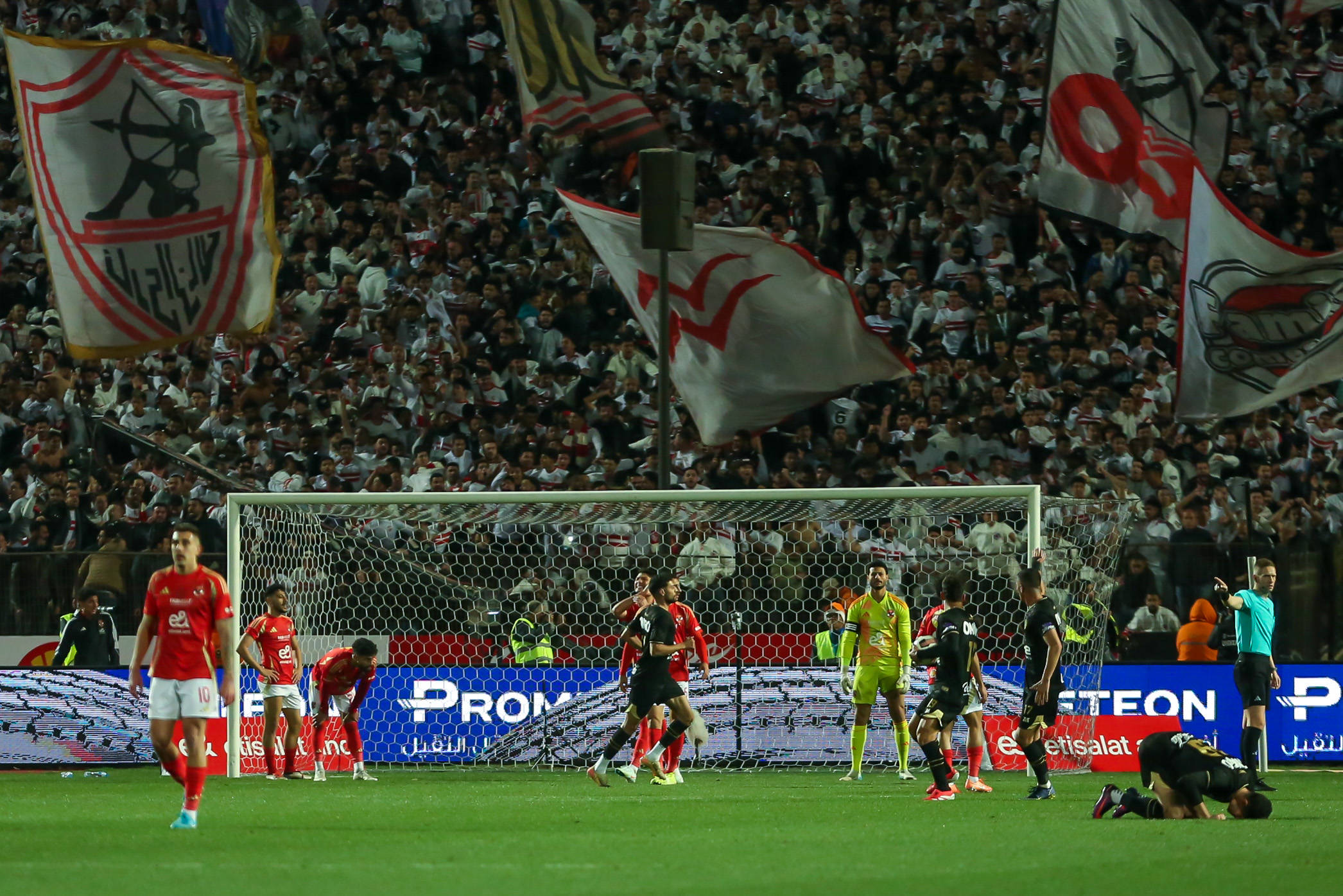 Al Ahly FC and Zamalek SC meet in an Egyptian Premier League