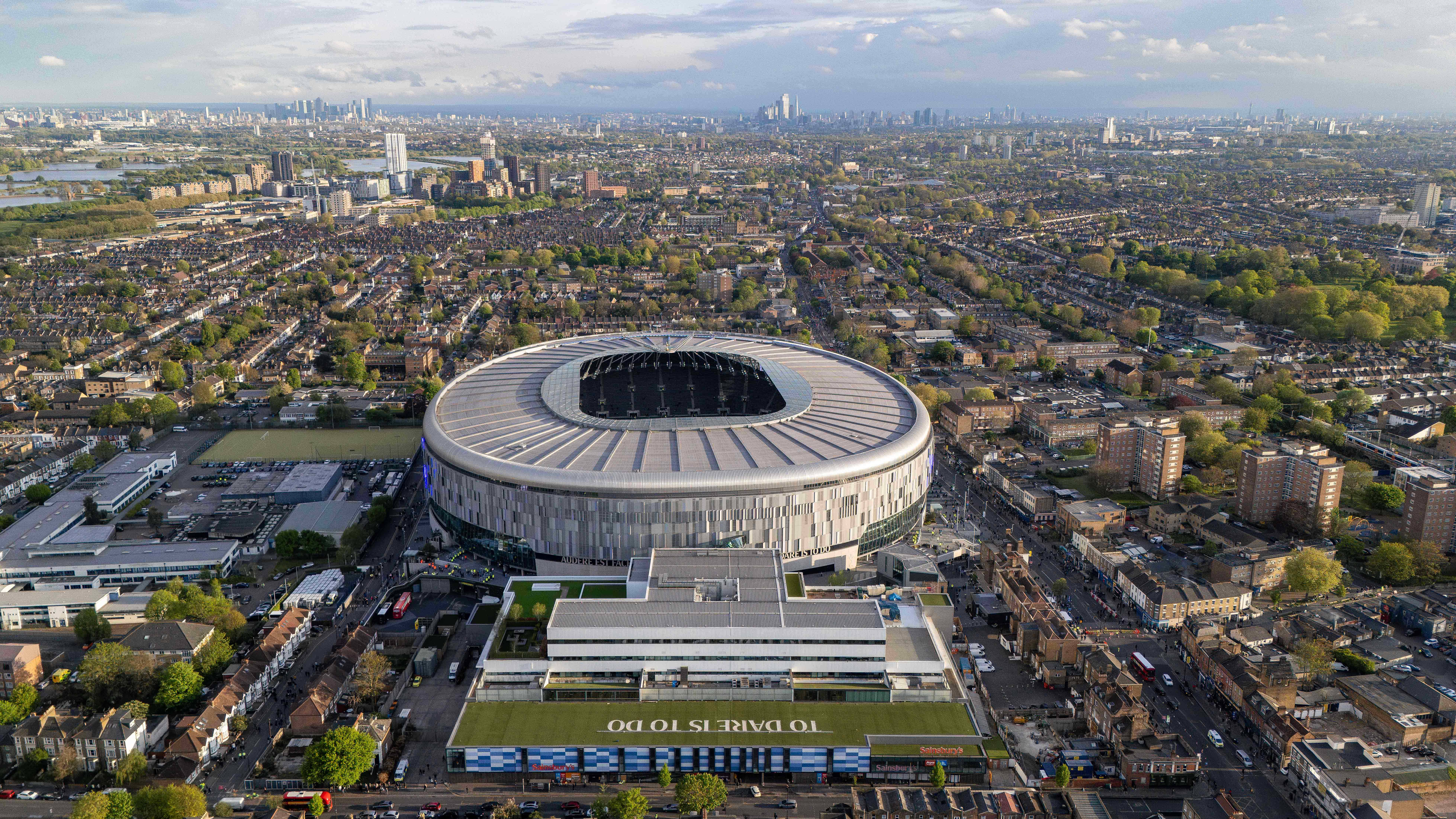 Where to Eat and Drink Near Tottenham Hotspur Stadium 2026: Best Pubs and Restaurants for Fans