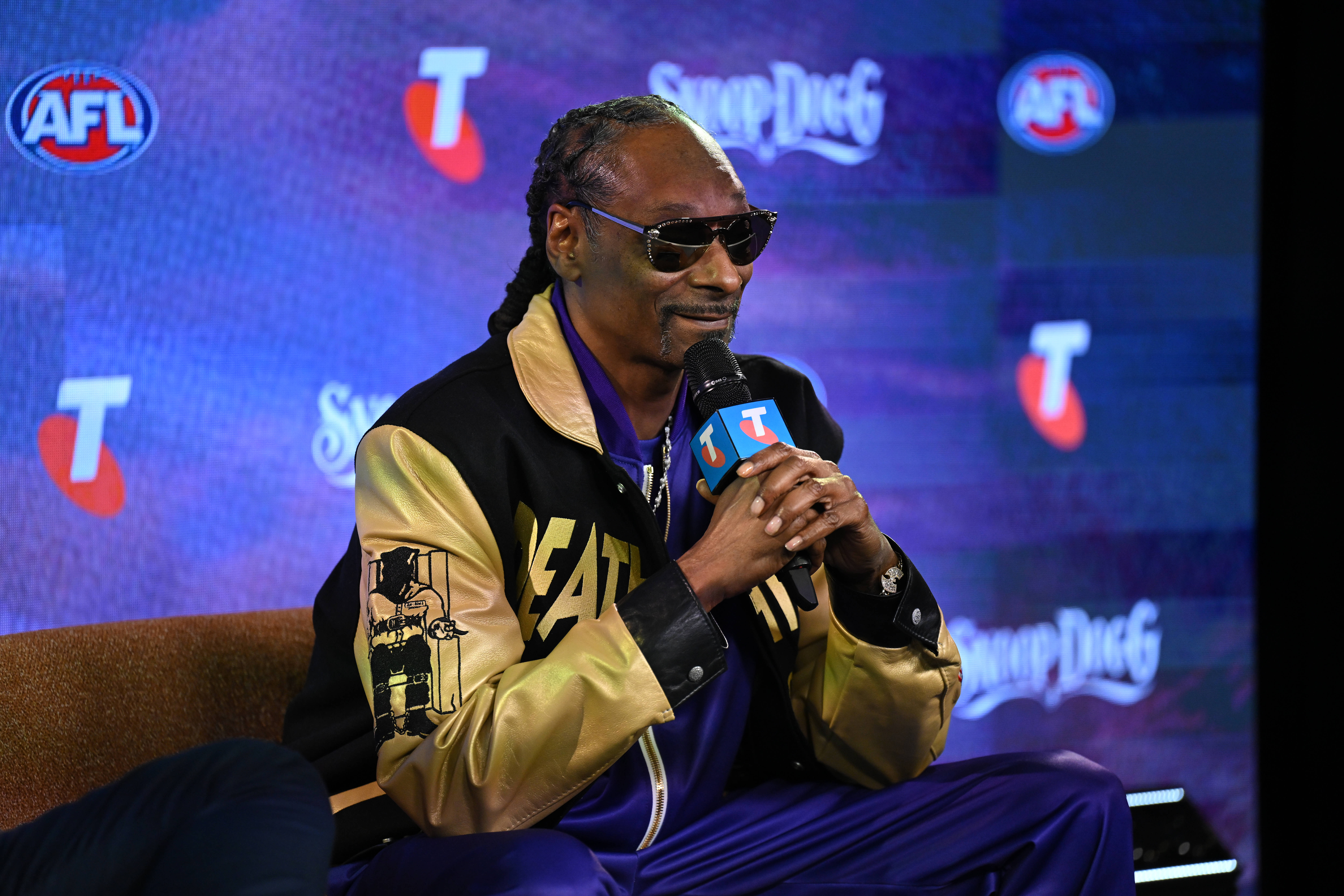 Inside Snoop Dogg&rsquo;s visit to Swansea City as records tumble in dramatic game at Liberty Stadium