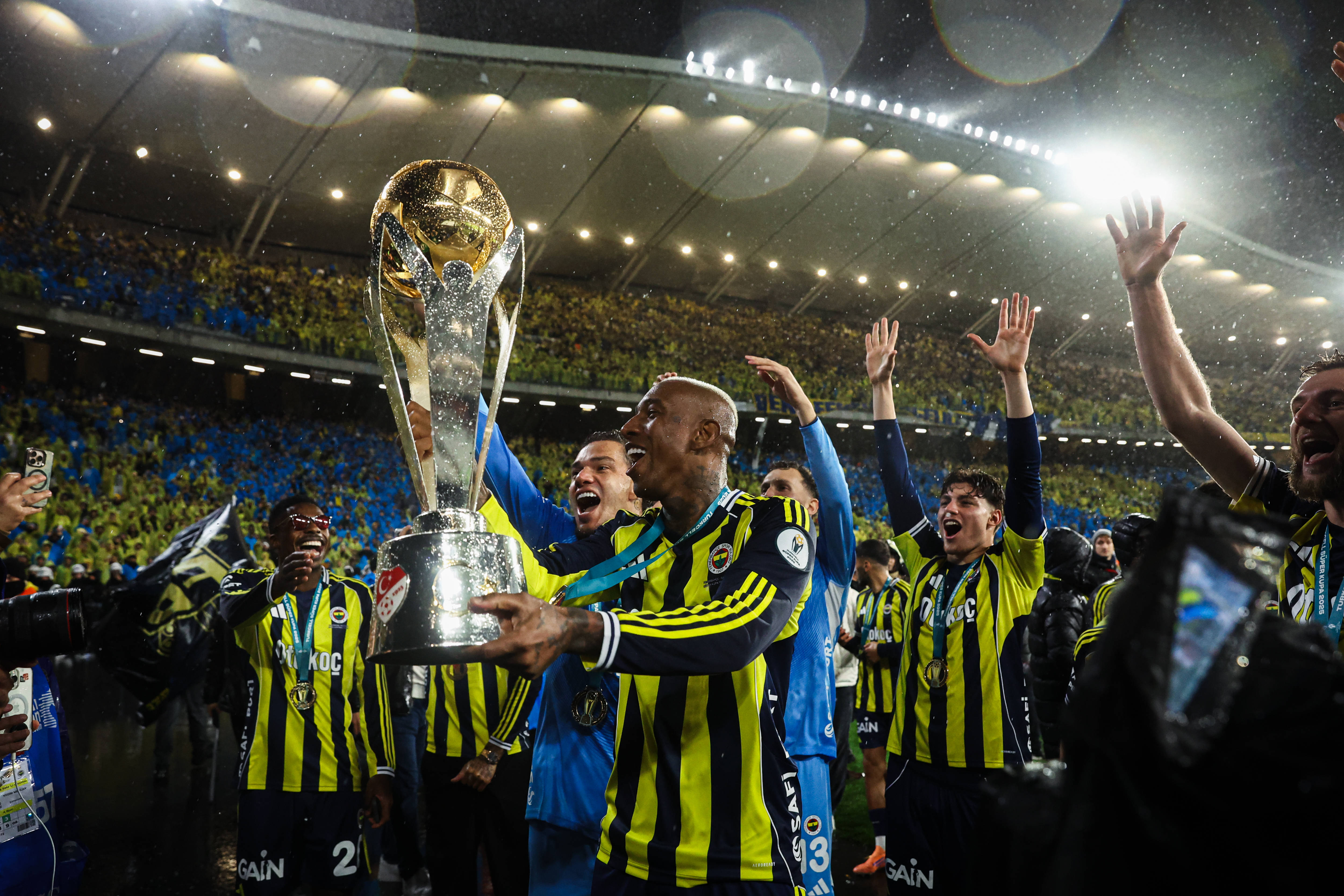 Galatasaray vs Fenerbahce rivalry: Intercontinental Derby origin, history & head-to-head record 2 imago1071122884